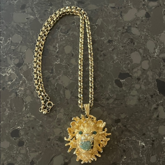 Green and Gold Lion Head Necklace - Picture 4 of 16